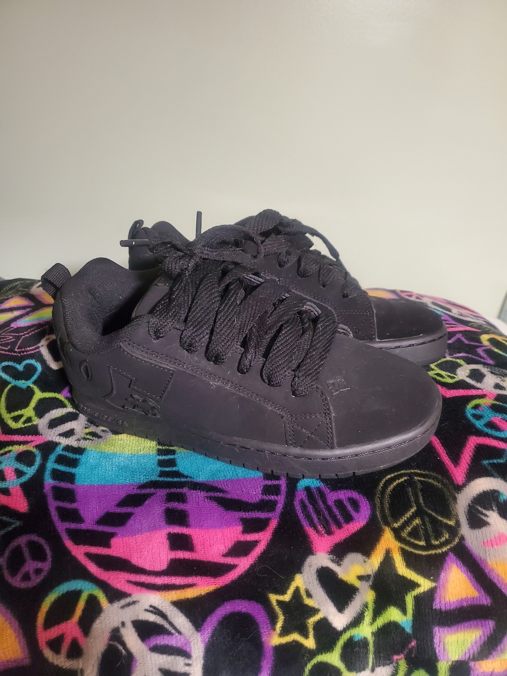 DC Mens Black Low-Top Lace-Up Sneakers